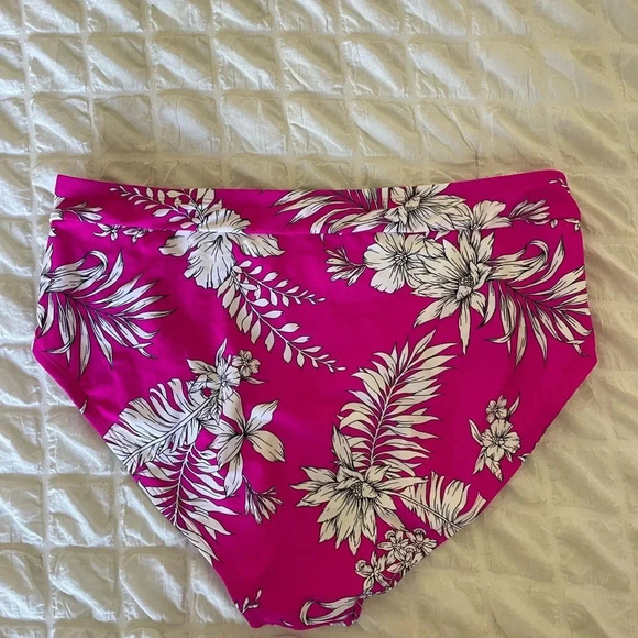 California Waves pink floral bikini bottom - Picture 7 of 11